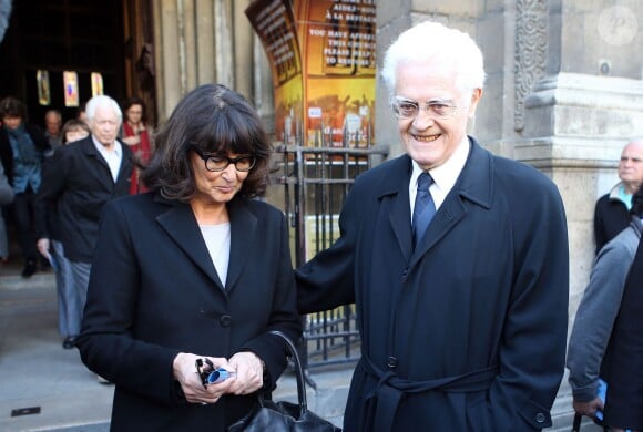Lionel Jospin et sa femme Sylviane Agacinski - Sortie des obsèques de Régine Deforges en l'église de Saint-Germain-des-Prés à Paris. Le 10 avril 2014.