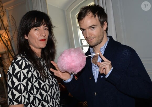 Exclusif - Romane Bohringer et Jonathan Lambert lors d'un goûter de Pâques tout chocolat à l'Hôtel de Vendôme à Paris le 9 avril 2014.