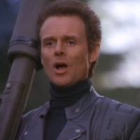 Michael Des Barres : Le méchant de MacGyver cible d'odieuses menaces de mort