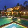 Sofia Vergara s'est offert cette maison de Beverly Hills pour la somme de 10,6 millions de dollars.