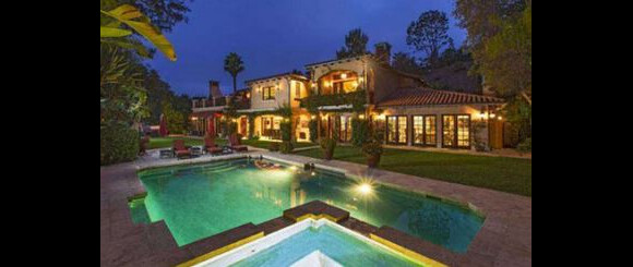 Sofia Vergara s'est offert cette maison de Beverly Hills pour la somme de 10,6 millions de dollars.