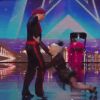 Paddy, une mamie de 79 ans, et son cavalier réalisent un impressionnant numéro de salsa dans Britain's got talent, sur la chaîne britannique ITV.