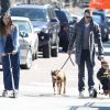 Exclusif - Tom Brady, sa soeur Nancy, son fils Benjamin et son chien Lua sont de sortie à Boston. Le 20 avril 2014.