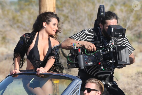 La jolie Lea Michele sur le tournage du clip de On My Way à Lancaster, le 20 avril 2014.