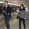 Exclusif - Courteney Cox et son petit ami Johnny McDaid à l'aéroport de LAX à Los Angeles. Le 20 avril 2014.