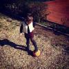 Alexandra Rosenfeld a dévoilé une photo de fille Ava en train de jouer avec un ballon. Mars 2014.