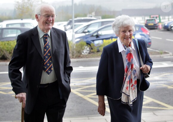 Roy et Shirley Erskine (grand-parents) lors de la remise du titre de citoyen d'honneur de la ville de Sterline (Ecosse) à Andy Murray, le 23 avril 2014. 