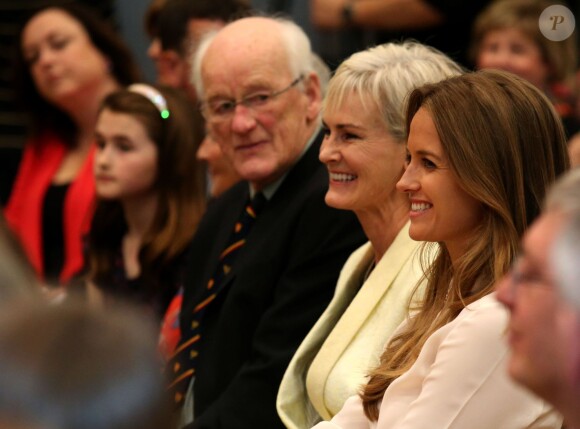 Judy Murray (maman) et Roy Erskine (grand-père) lors de la remise du titre de citoyen d'honneur de la ville de Sterline (Ecosse) à Andy Murray, le 23 avril 2014. 