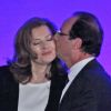 François Hollande et Valérie Trierweiler, le soir de la victoire aux présidentielles, à Tulle le 6 mai 2012.
