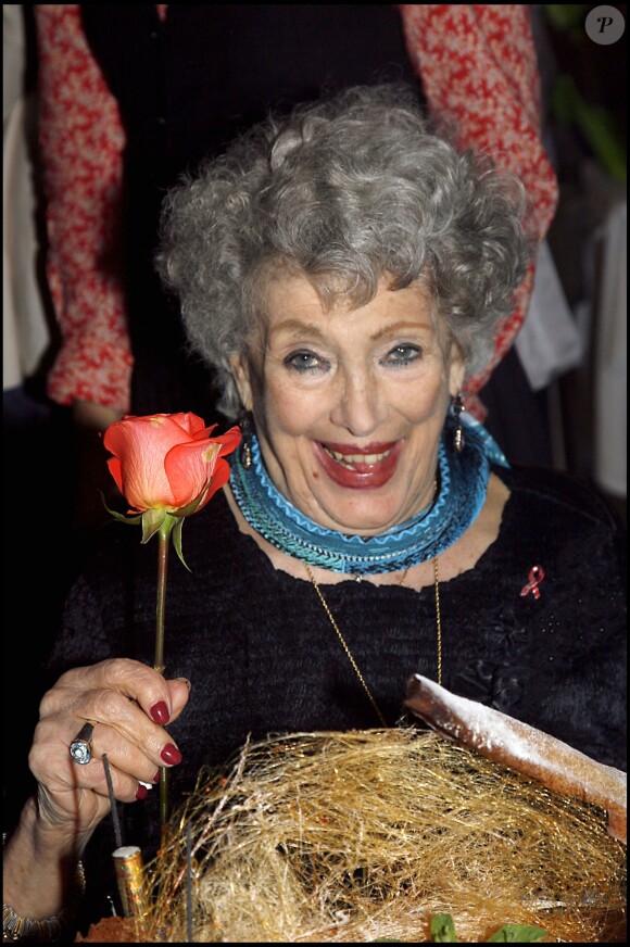 Exclusif - Micheline Dax fête son 84e anniversaire à Paris au bistro Saint-Ferdinand le 3 mars 2008