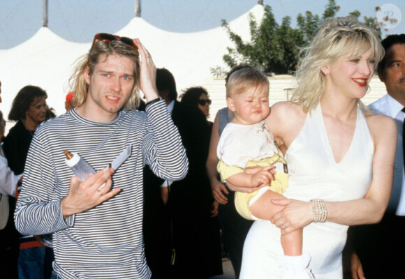 Kurt Cobain, Courtney Love et leur fille Frances Bean à Los Angeles, le 1er janvier 1993.