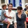 Photos exclusives : Halle Berry, Olivier Martinez, jeunes mariés, la petite Nahla faisant visiter le quartier de Saint-Germain-des-Près à leurs invités américains après leur mariage du 13 juillet 2013. Paris le 15 juillet 2013.