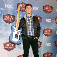Scotty McCreery (''American Idol'') : La star de country braquée chez des amis !