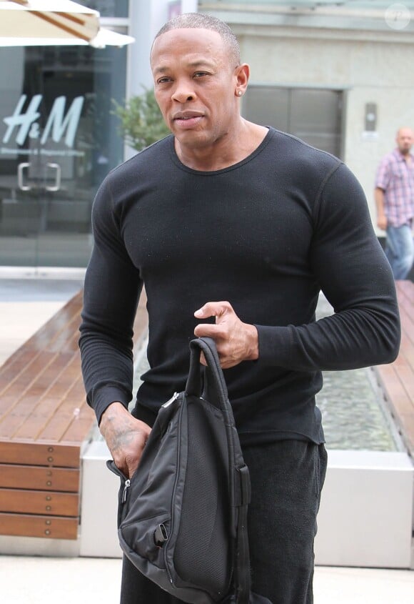 Dr Dre quitte sa salle de gym à L.A en avril 2012