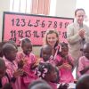Valérie Trierweiler a visité une école élémentaire de la commune de Rivière Froide, dans la ville de Carrefour, à Haïti, le 6 mai 2014.