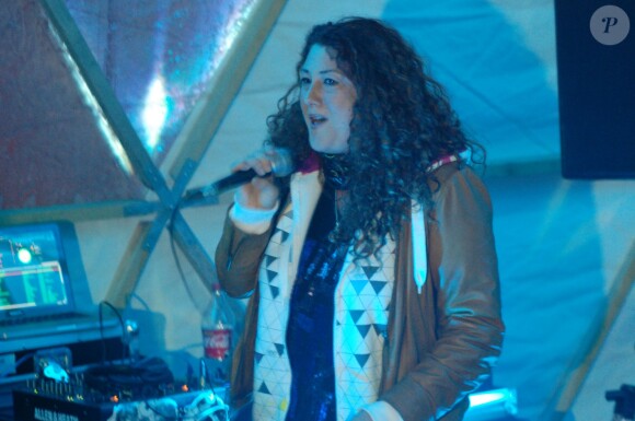 Emma Shaka (The Voice 3) sur scène, le 2 mai 2014 à Val Thorens.