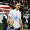 Zlatan Ibrahimovic et ses fils Maximilian et Vincent après le match entre le PSG et Rennes, qui fait du club de la capitale le champion de France 2014 malgré la défaite, le 7 mai 2014 au Parc des Princes à Paris
