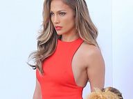 Jennifer Lopez : Bombe sexy dans sa petite robe rouge, la diva R'n'B épate