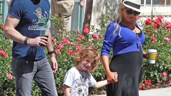 Christina Aguilera, enceinte : Baby bump radieux avec les deux hommes de sa vie