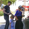 Christina Aguilera (enceinte) va déjeuner avec son fiancé Matt Rutler et son fils Max, à l'occasion de la Fête des mères à Los Angeles, le 11 mai 2014.