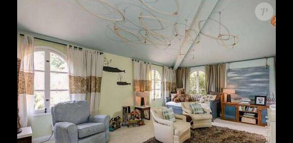 Jason Priestley a vendu sa maison de Los Angeles pour la modique somme de 2 millions de dollars.