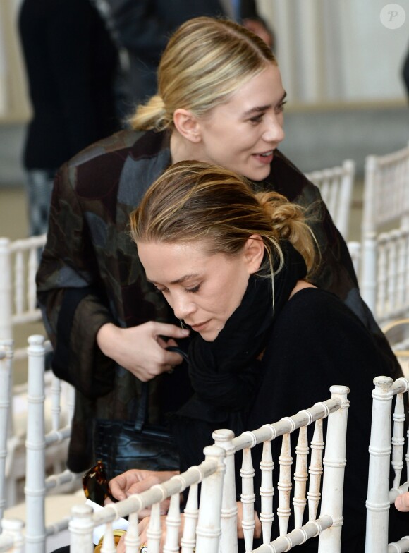 Ashley et Mary-Kate Olsen assistent à l'inauguration du Anna Wintour Costume Center au Metropolitan Museum of Art. New York , le 5 mai 2014.