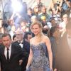 Nicole Kidman en Armani Privé Montée des marches du film "Grace de Monaco" pour l'ouverture du 67e Festival du film de Cannes le 14 mai 2014.