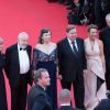 Georgina Lowe, Mike Leigh, Marion Bailey, Timothy Spall, Dorothy Atkinson et Dick Pope - Montée des marches du film "Mr. Turner" lors du 67 ème Festival du film de Cannes le 15 mai 2014