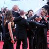 Tarek Boudali, Alice David, Gérard Jugnot et Philippe Lacheau - Montée des marches du film "Dragon 2" lors du 67e Festival du film de Cannes le 16 mai 2014