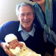  Laura et George W. Bush avec leur petite-fille Mila. 
