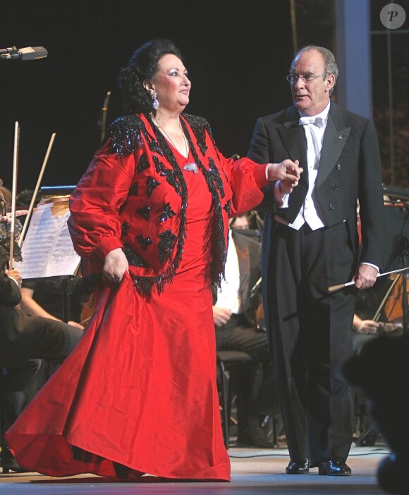 Montserrat Caballé avec Vladimir Grishko en avril 2006 à l'Opéra de Kiev.