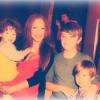Natasha Hamilton pose avec ses enfants Josh, Harry et Alfie, le 9 septembre 2013.