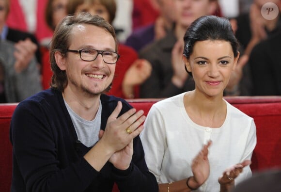 Lorànt Deutsch et sa femme Marie-Julie Baup lors de l'émission "Vivement Dimanche" à Paris le 30 janvier 2013