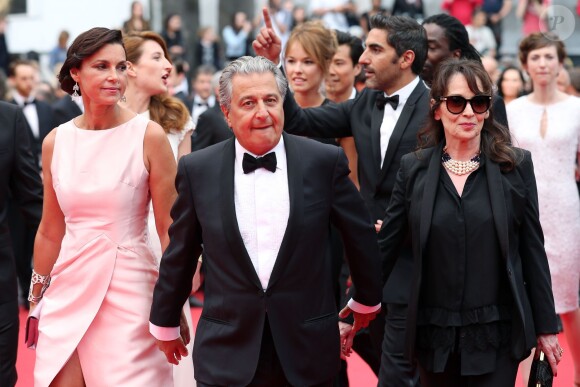 Isabelle De Araujo (Bijoux APM Monaco), Christian Clavier et Chantal Lauby - Montée des marches du film "Jimmy's Hall" lors du 67e Festival du film de Cannes le 22 mai 2014.