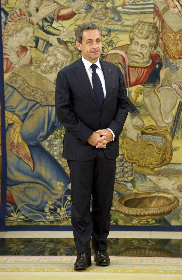 Le roi Juan Carlos d'Espagne reçoit Nicolas Sarkozy pour un entretien au palais de la Zarzuela à Madrid, le 27 mai 2014. 