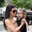  Kim Kardashian et sa fille North se rendent &agrave; la boutique Givenchy avenue George V &agrave; Paris, le 20 mai 2014. 