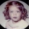Qui est cette enfant, devenue une actrice de séries ? Photo postée le 29 mai 2014 sur Facebook.