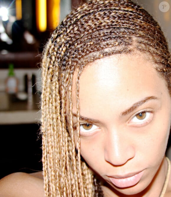 Beyoncé sans maquillage. Photo révélée sur le site Beyonce.com en mai 2014.