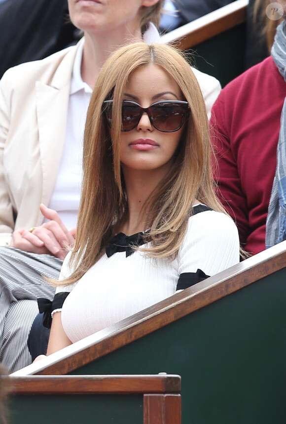 Zahia Dehar au tournoi de Roland-Garros à Paris, le 1er juin 2014.