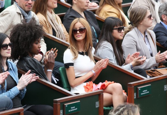 Inna Modja et Zahia Dehar au tournoi de Roland-Garros à Paris, le 1er juin 2014.