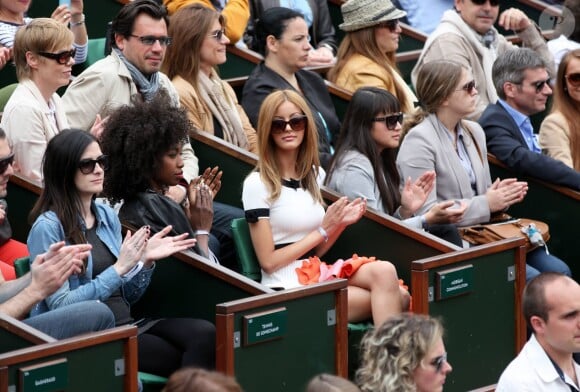 Inna Modja et Zahia Dehar au tournoi de Roland-Garros à Paris, le 1er juin 2014.
