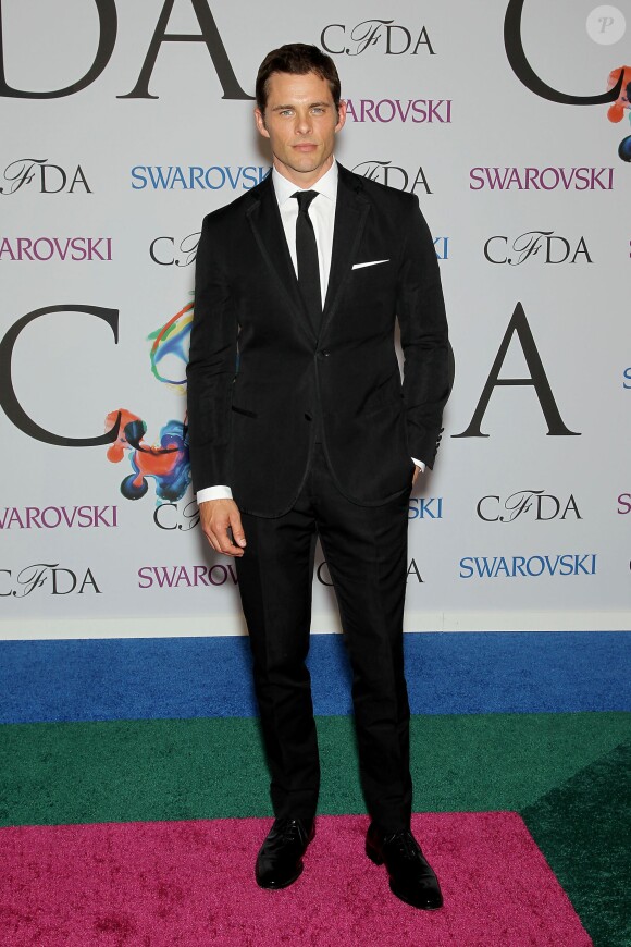 James Marsden assiste aux CFDA Fashion Awards 2014 à l'Alice Tully Hall, au Lincoln Center. New York, le 2 juin 2014.