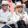 Mireille Darc et son mari Pascal Desprez à Roland-Garros à Paris, le 3 juin 2014.