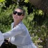 Exclusif - Jennifer Love Hewitt se promène avec sa fille Autumn et une amie dans un parc à Los Angeles. Le 7 mai 2014