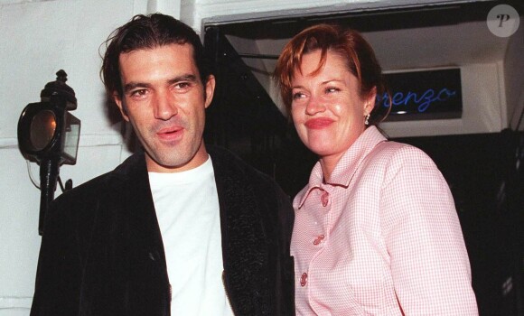 Antonio Banderas et Melanie Griffith à Londres en 1995.
 