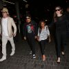 - Angelina Jolie et Brad Pitt décolent du LAX avec leurs enfants Maddox et Zahara, Los Angeles, 6 juin 2014.