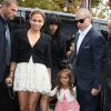 Jennifer Lopez, son petit ami Casper Smart et sa fille Emme à Paris, le 2 octobre 2012.