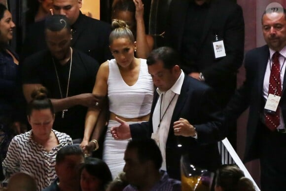 Jennifer Lopez, souriante lors d'une soirée à New York, le 4 juin 2014.