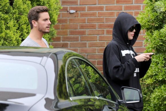 Scott et Disick et Khloé Kardashian quittent leur hôtel dans les Hamptons. Le 10 juin 2014.