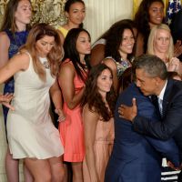 Barack Obama : Un discours et une chute inattendue à la Maison Blanche